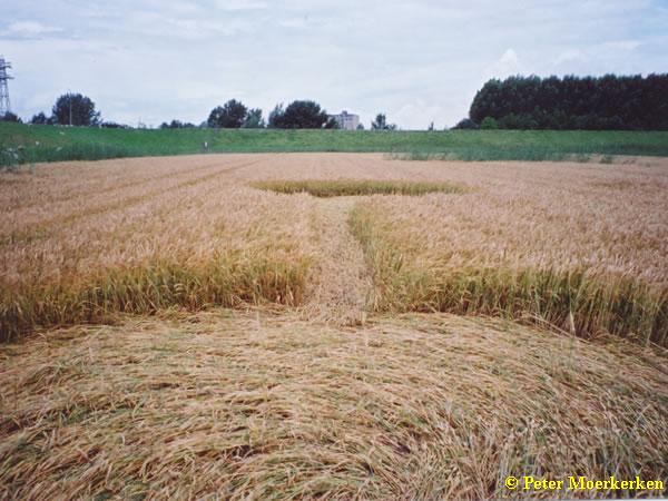 Ridderkerk, 08-08-2001 - Copyright � Peter Moerkerken
